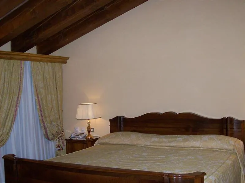 Villa Fenaroli Palace Hotel Rezzato 4*,